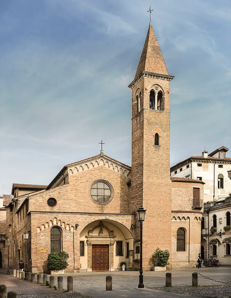 Church San Nicolò in Padua - Facade