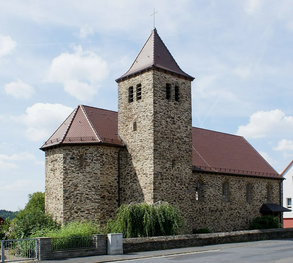 Daxberg, local church, full view from the "Glasbergstraße".