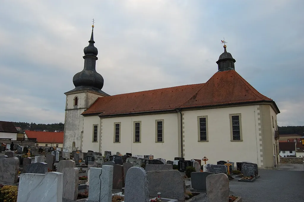 Strahlungen, Kreis Rhön Grabfeld, Kirche St. Nikolaus (früher St. Vitus) (2011)