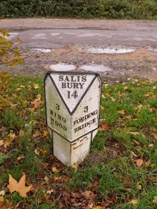 Milepost, Ibsley; 50 metres N of turn to Mockbeggar between church & pub