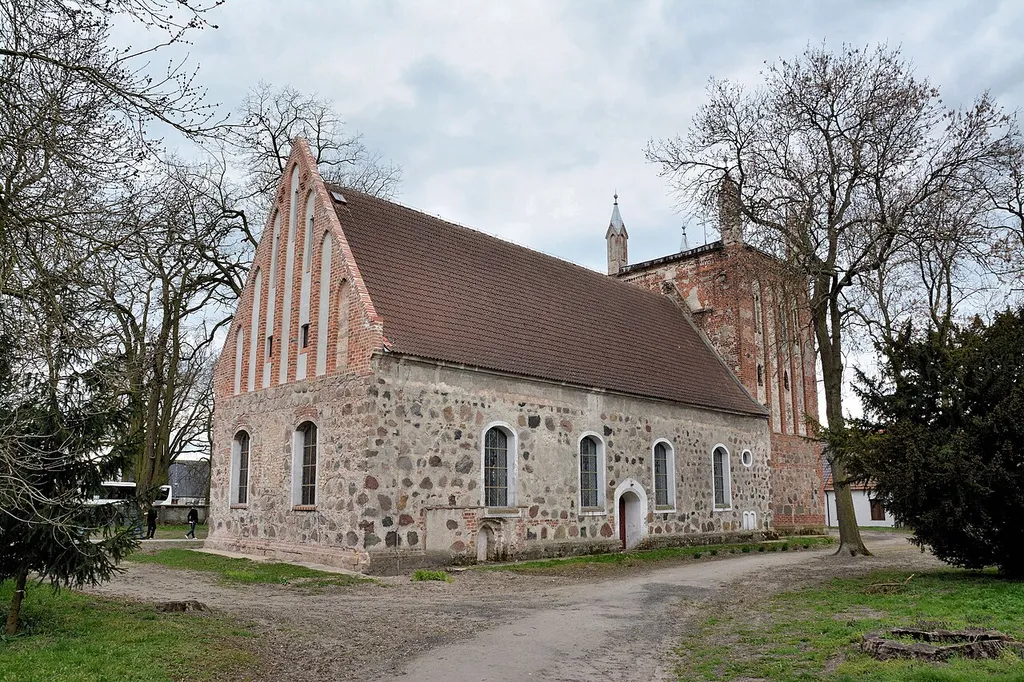 Kościół św. Józefa w Wierzbnie