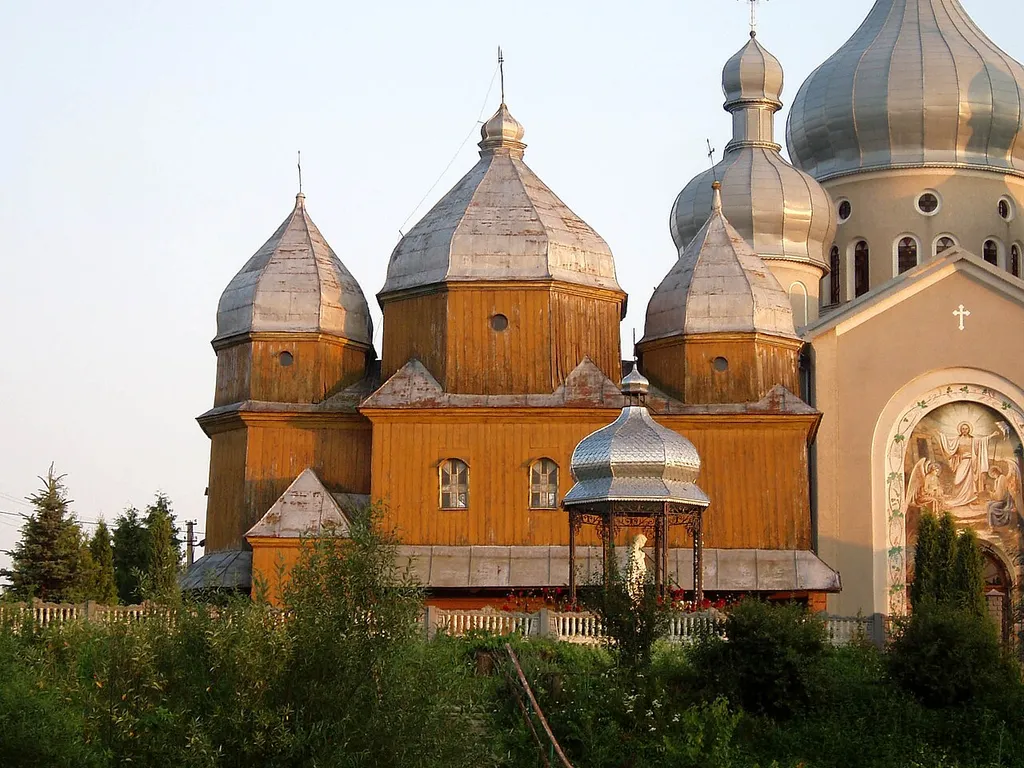Церква Воскресіння Господнього в селі Побужани Буського району Львівської області.
