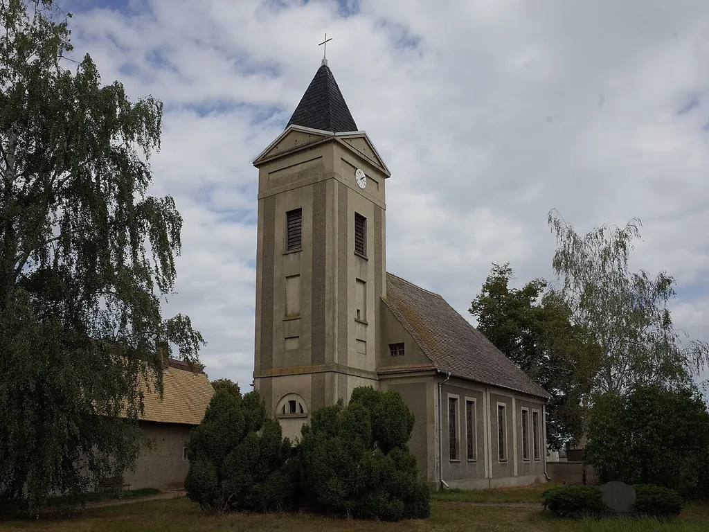 Zörbig, Ortsteil Wadendorf, Fünf-Brüder-Kirche (Baudenkmal im Denkmalverzeichniss Sachsen-Anhalt, Erfassungsnummer: 094 80079 000 000 000 000 [1])