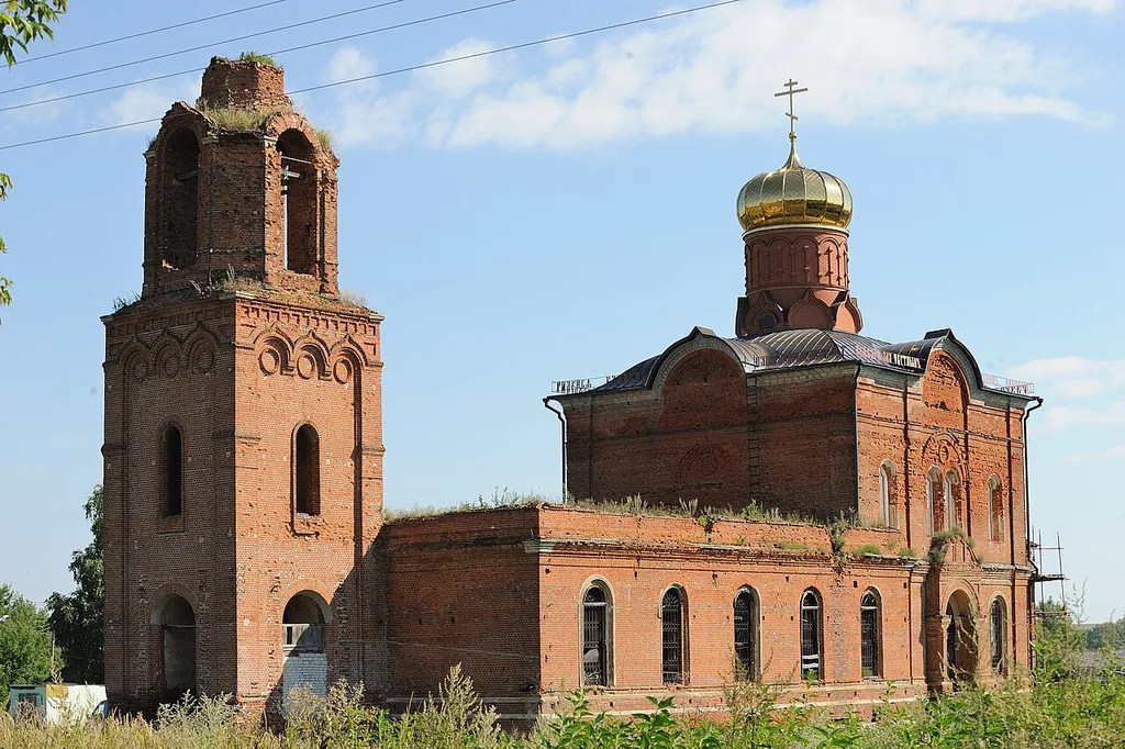 Храм во имя Покрова Пресвятой Богородицы в селе Лопатино Template:Культурное наследие РФ 4