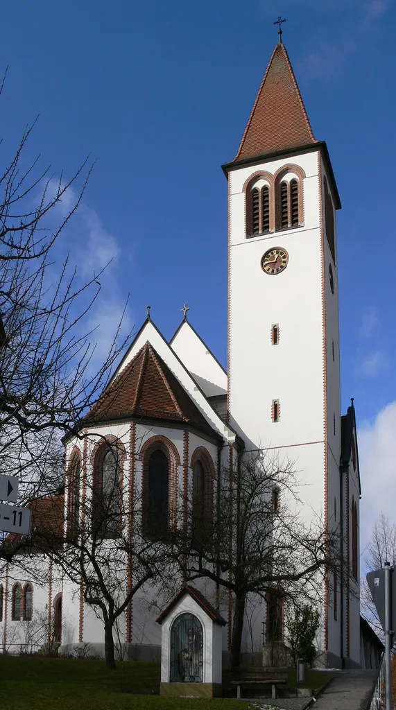 Wolpertswende: Mochenwangen, Pfarrkirche Mariä Geburt, Außenansicht Architekt: .mw-parser-output .commons-creator-table{background-color:#f0f0ff;box-sizing:border-box;font-size:95%;text-align:start;color:inherit}.mw-parser-output .commons-creator-table>tbody>tr{vertical-align:top}.mw-parser-output .commons-creator-table>tbody>tr>th{background-color:var(--background-color-neutral,#e0e0ee);font-weight:bold;text-align:start;color:inherit}.mw-parser-output .mw-collapsible-toggle-expanded.mw-collapsible-arrowtoggle,.mw-parser-output .mw-collapsible-toggle-expanded .mw-collapsible-arrowtoggle{padding-left:20px!important;background-image:url("https://upload.wikimedia.org/wikipedia/commons/1/10/MediaWiki_Vector_skin_action_arrow.png");background-repeat:no-repeat;background-position:left center}.mw-parser-output .mw-collapsible-toggle-collapsed.mw-collapsible-arrowtoggle,.mw-parser-output .mw-collapsible-toggle-collapsed .mw-collapsible-arrowtoggle{padding-left:20px!important;background-repeat:no-repeat}.mw-parser-output .commons-creator-table[dir="ltr"] .mw-collapsible-toggle-collapsed.mw-collapsible-arrowtoggle,.mw-parser-output .commons-creator-table[dir="ltr"] .mw-collapsible-toggle-collapsed .mw-collapsible-arrowtoggle{background-image:url("https://upload.wikimedia.org/wikipedia/commons/4/41/MediaWiki_Vector_skin_right_arrow.png");background-position:left center}.mw-parser-output .commons-creator-table[dir="rtl"] .mw-collapsible-toggle-collapsed.mw-collapsible-arrowtoggle,.mw-parser-output .commons-creator-table[dir="rtl"] .mw-collapsible-toggle-collapsed .mw-collapsible-arrowtoggle{background-image:url("https://upload.wikimedia.org/wikipedia/commons/1/1e/MediaWiki_Vector_skin_left_arrow.png");background-position:right center}@media(max-width:719px){.mw-parser-output .commons-creator-table,.mw-parser-output .commons-creator-table>tbody{box-sizing:border-box;display:block;width:100%}.mw-parser-output .commons-creator-table>tbody{border-right:1px solid var(--border-color-
