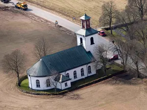 Tånnö Church