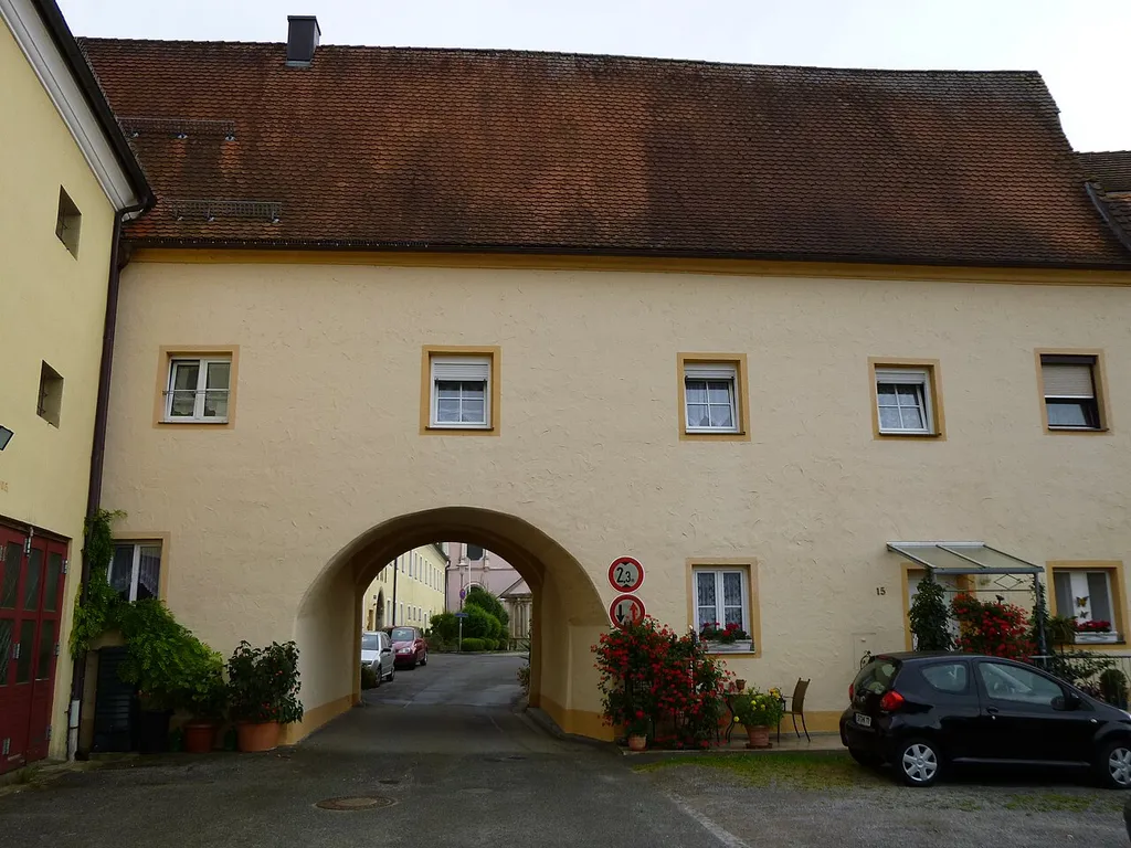 Seniorat des ehemaligen Klosters Oberalteich, 94327 Bogen,Veit-Höser-Str. 15 und 17; Liste der Baudenkmäler der Stadt Bogen