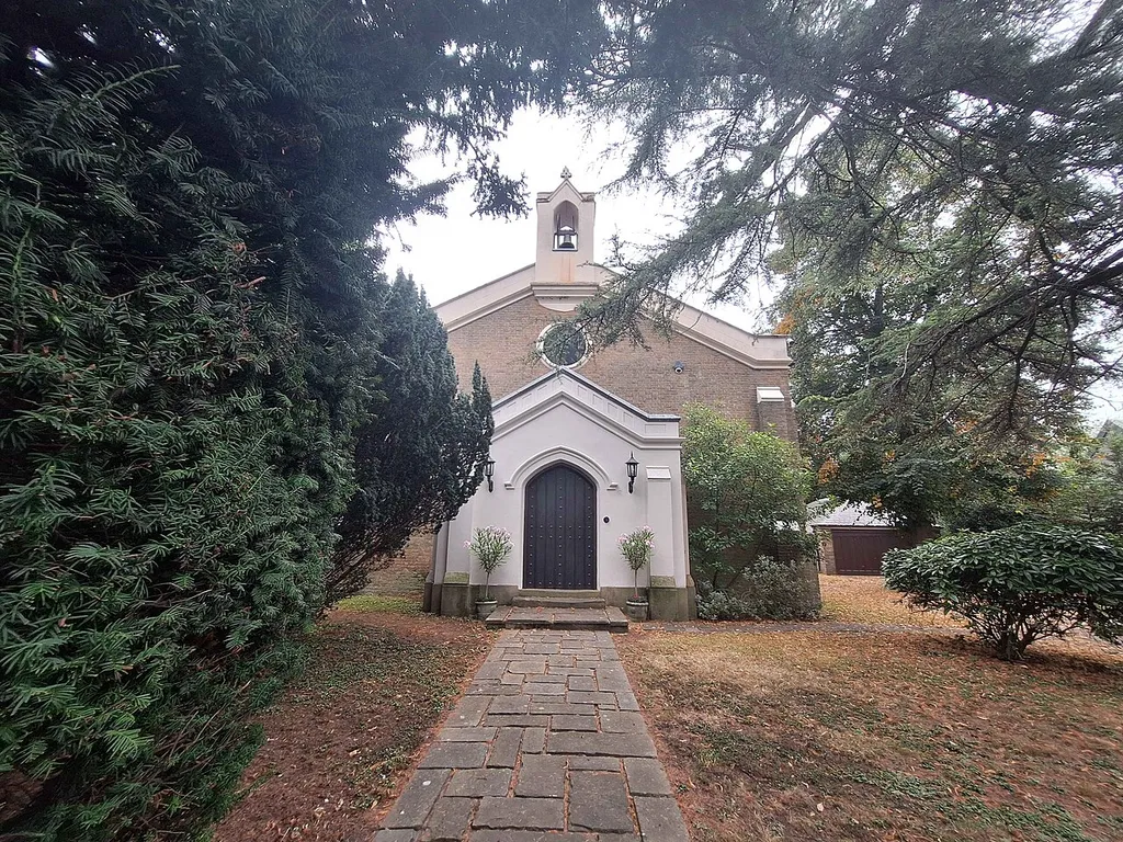 London Borough of Hillingdon, Church of St John.
