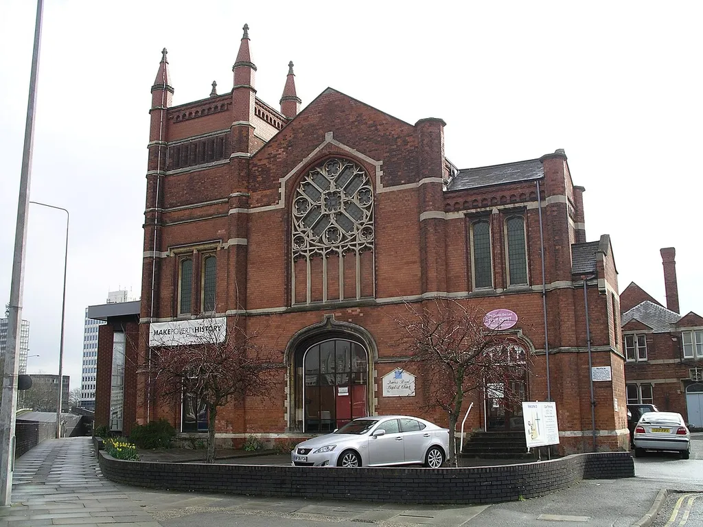 The front of Queens Road Baptist Church, Coventry, England.