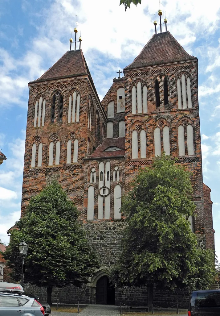 Nikolaikirche in Luckau, Kirchplatz This is a picture of the Brandenburger Baudenkmal (cultural heritage monument) with the ID 09140159 (Wikidata)