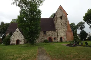 Dorfkirche Henningen