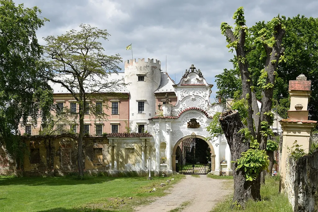 Líčkov Castle