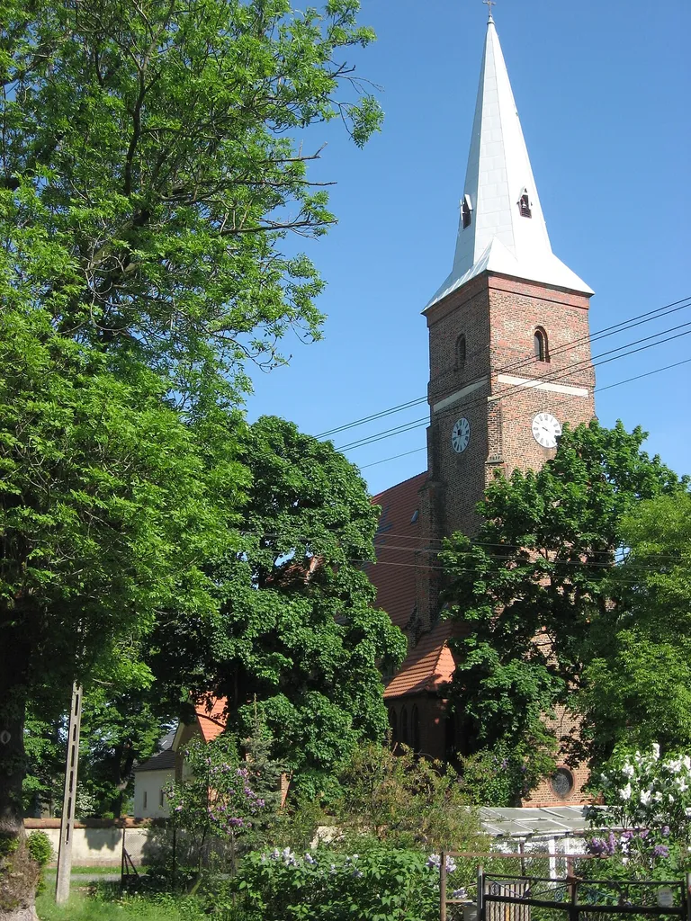 Ulesie - Kościół filialny p.w. Wniebowzięcia NMP (zabytek nr rejestr. 681)
