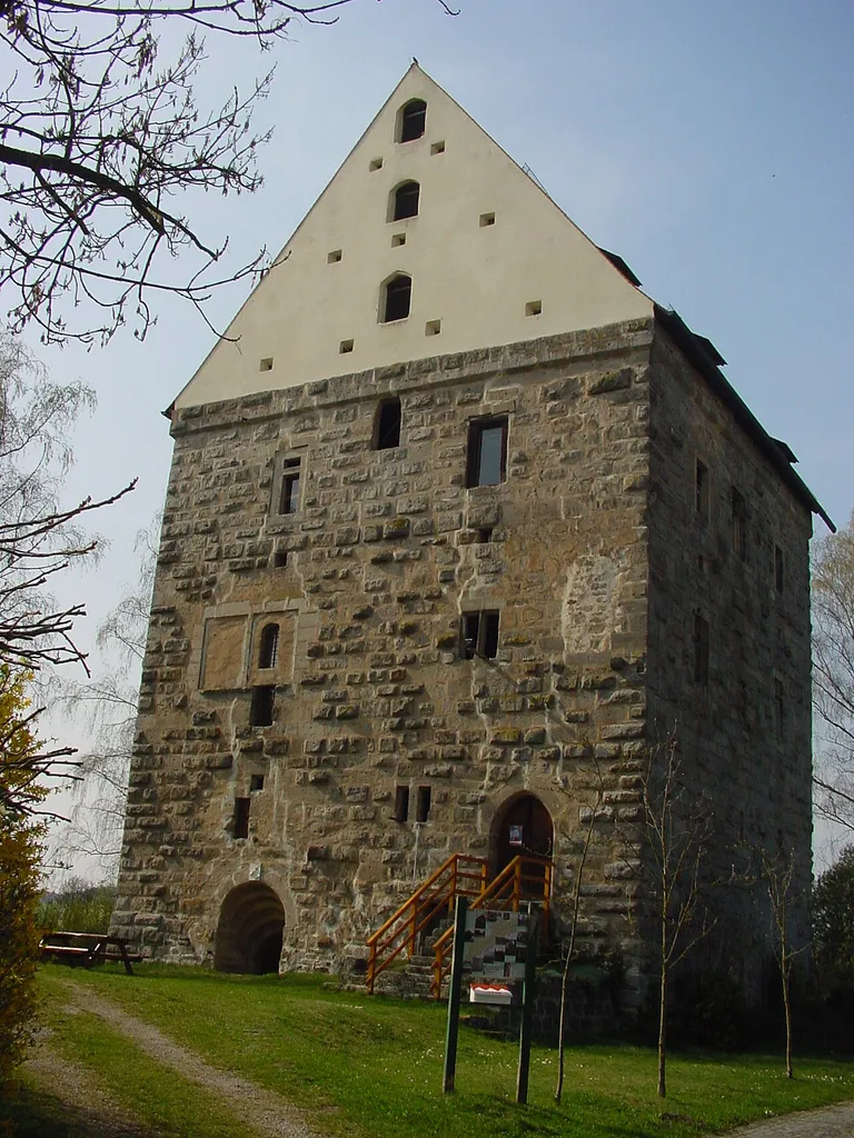 Wohnturm von Osten
