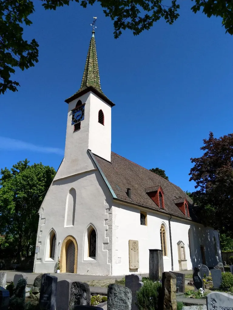 Pfarrkirche von Oberensingen, im Kern mittelalterlich, der Turm von Heinrich Schickhardt
