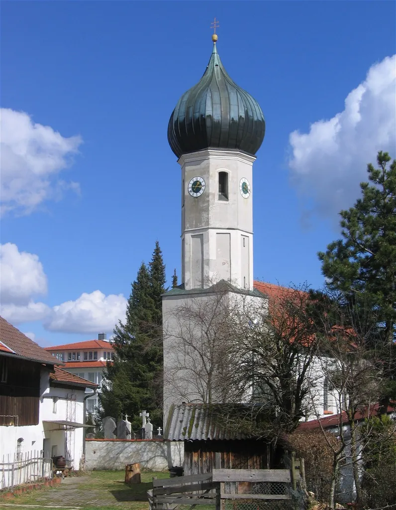 Baierbrunn, Subsidiary Church of St Mary Patroness of Bavaria from south-west.