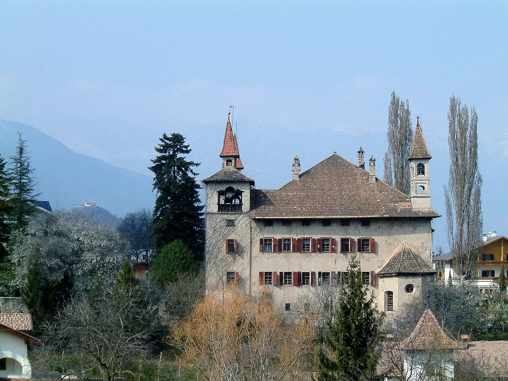Fahlburg von Süden