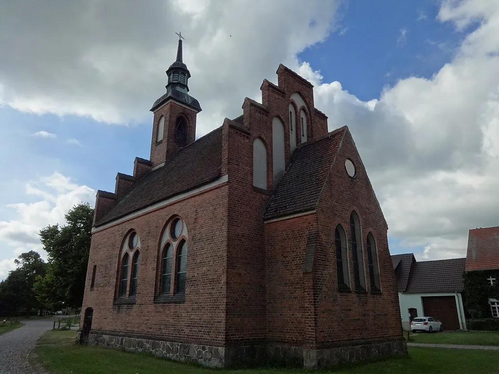 Die Dorfkirche in Lühsdorf ist eine Saalkirche aus dem Jahr 1901 in Treuenbrietzen im Landkreis Potsdam-Mittelmark in Brandenburg.