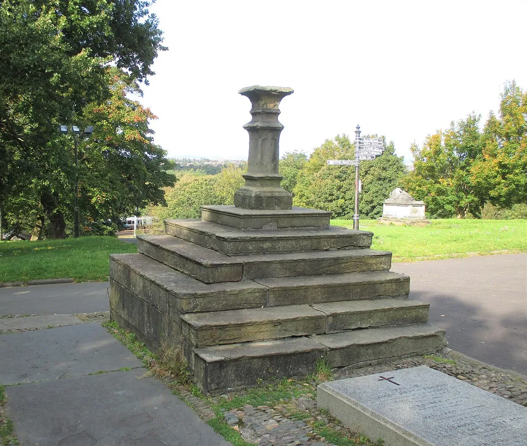 Sundial in the churchyard of Lancaster Priory