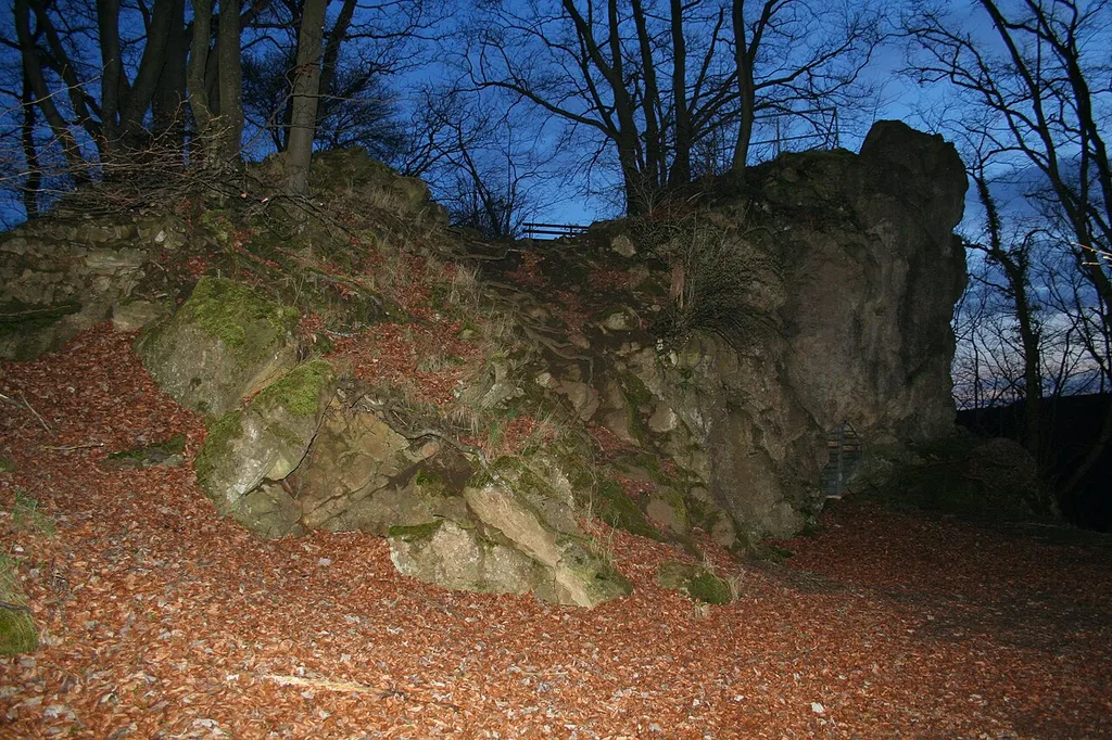 Reste der Stolzenburg in der Nordeifel bei Kall