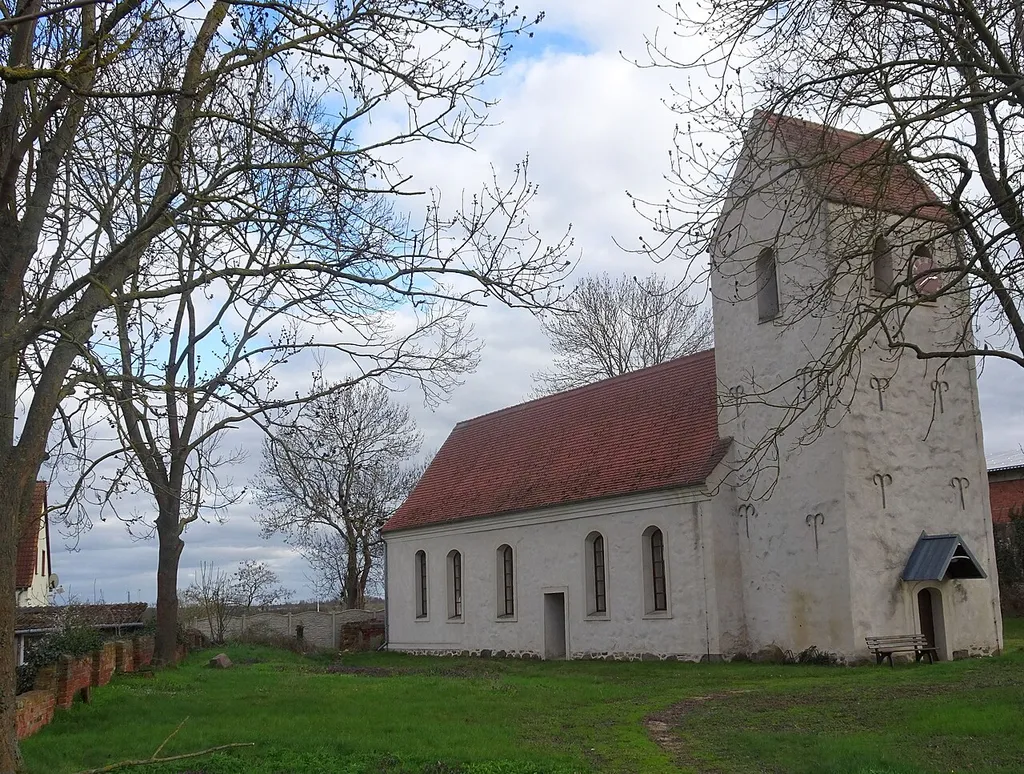 Dorfkirche Bittkau von Nordosten.