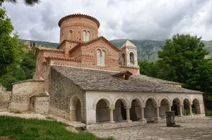 Church of the Dormition of the Theotokos, Labovë e Kryqit
