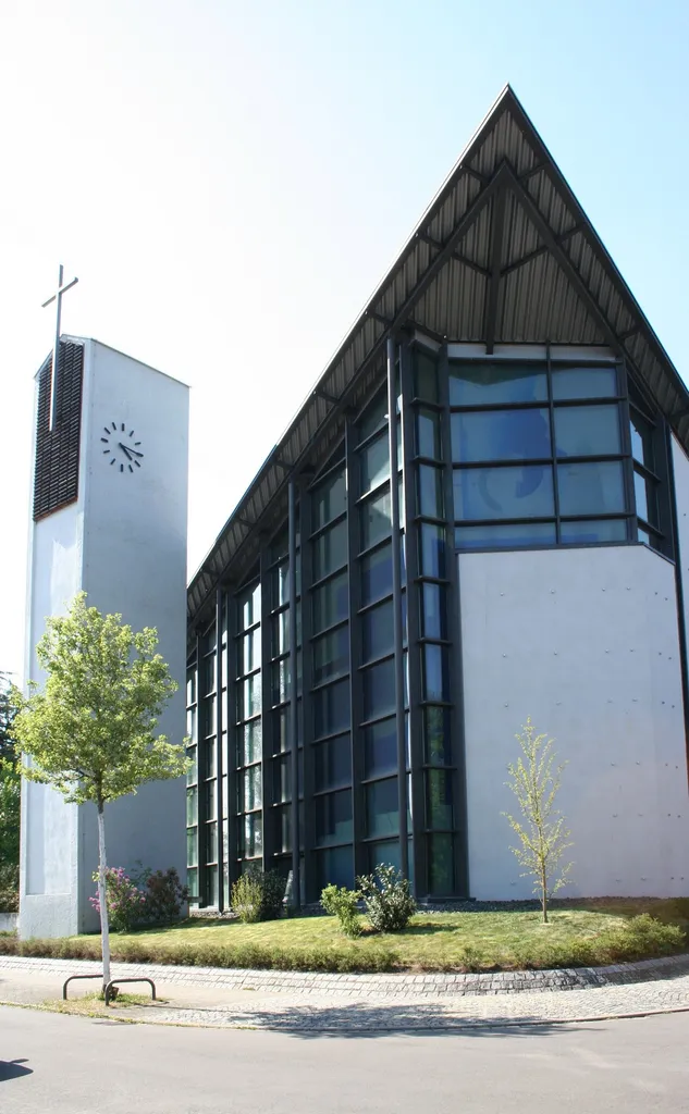 Heilig-Kreuz-Kirche in Stuttgart-Sommerain