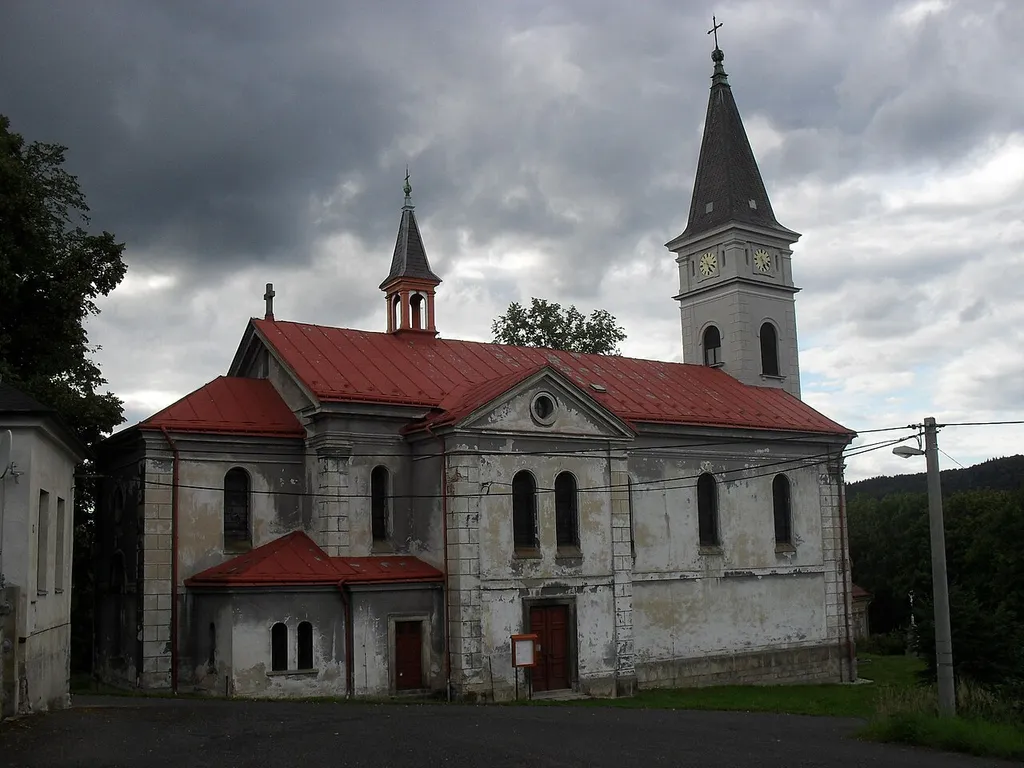 Kostel Navštívení Panny Marie v Lučanech nad Nisou