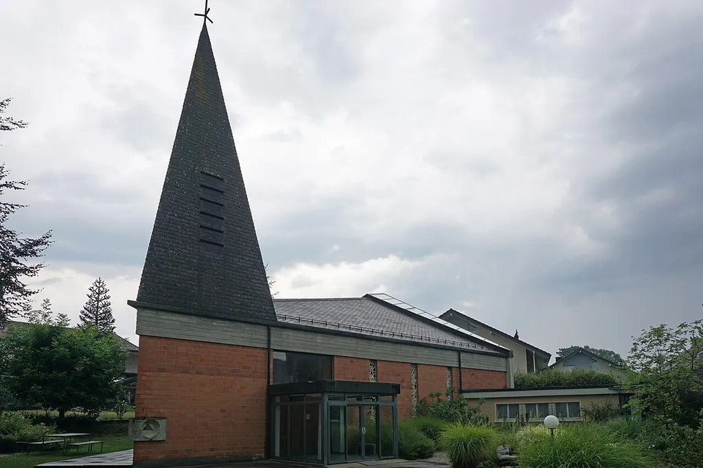 Römisch-katholische Kirche St. Maria von Ins.