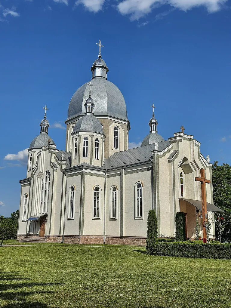 Церква Воздвиження Чесного Хреста (2008; УГКЦ) с.Біла Чортківський р-н, Тернопільська обл.