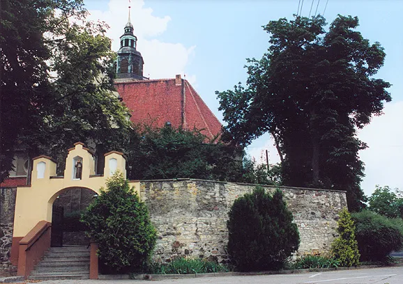 kościół, 1920-1921, z kaplicą (prezbiterium d. kościoła), XIV wiek