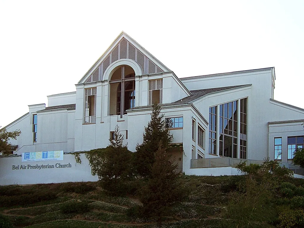 Bel Air Presbyeterian Church, Mulholland Drive entrance.