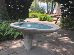Fountain Lake Side Beach Tiefenbrunnen