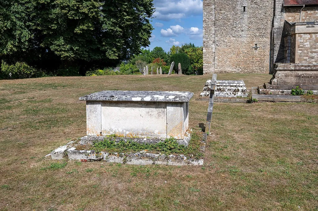 West Malling: Grahame Monument approximately 15 metres south of west tower of Parish Church of St Mary the Virgin, Grade II