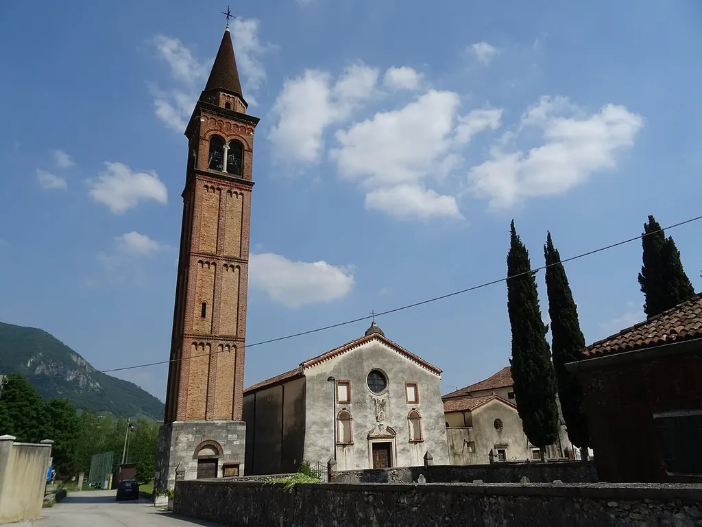 Campese (Bassano del Grappa, Veneto, Italy), Holy Cross church