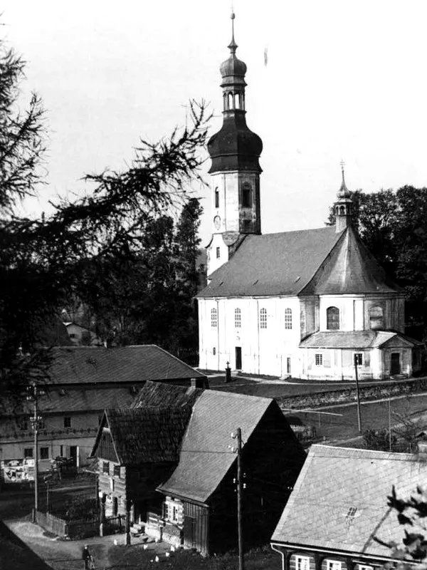 Dobový snímek kostela svatého Martina ve Brtníkách