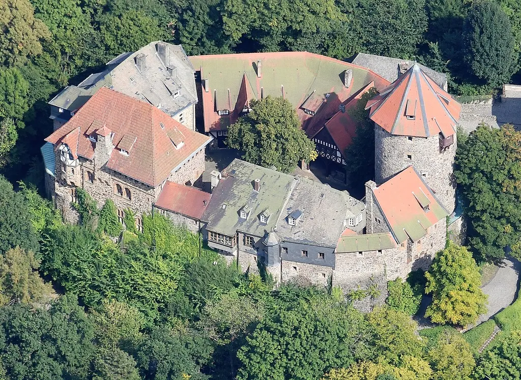 Aerial image of the Burg Lichtenfels (view from the southwest)