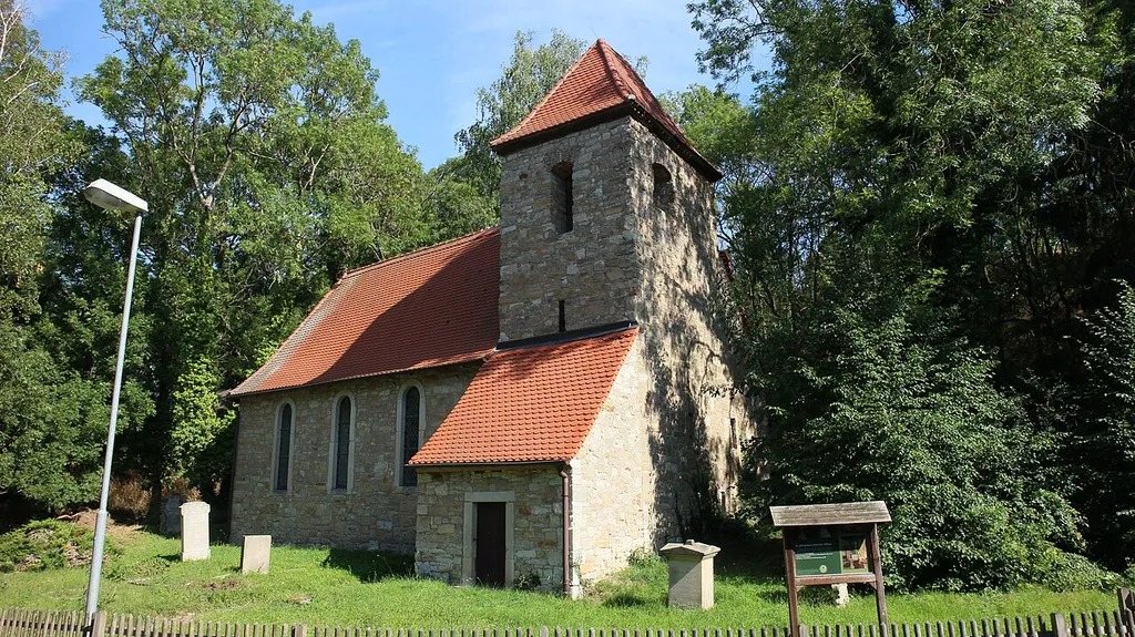 Ein Foto der Dorfkirche von Elben (Gerbstedt) aus dem Jahr 2020.