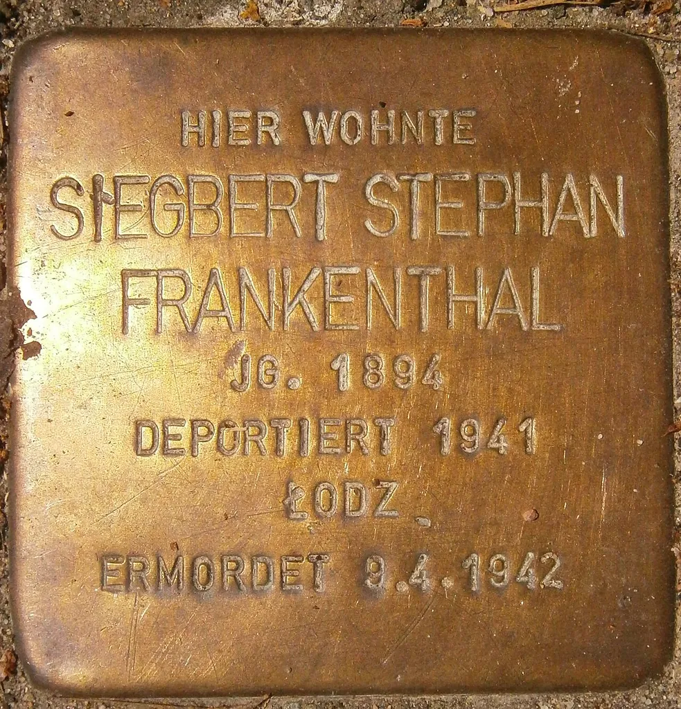 Stolperstein dedicated to Siegbert Stephan Frankenthal