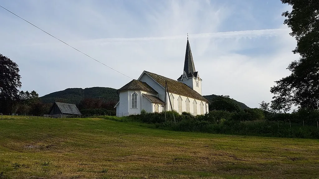 Skånevik kirke, Etne kommune