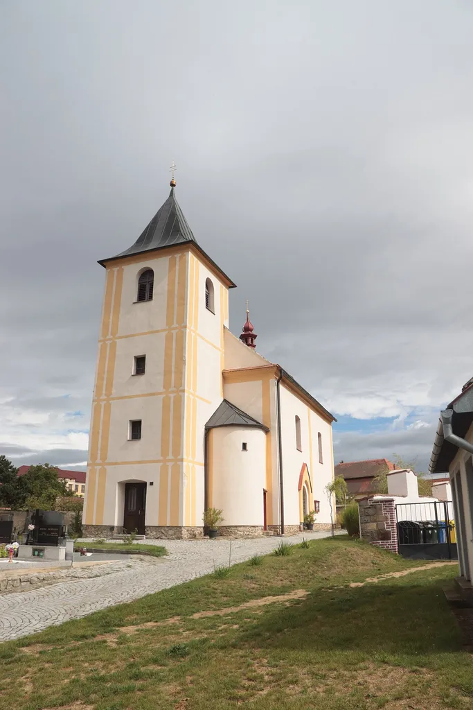 Overview of church of Saint Giles in Hartvíkovice, Třebíč District.