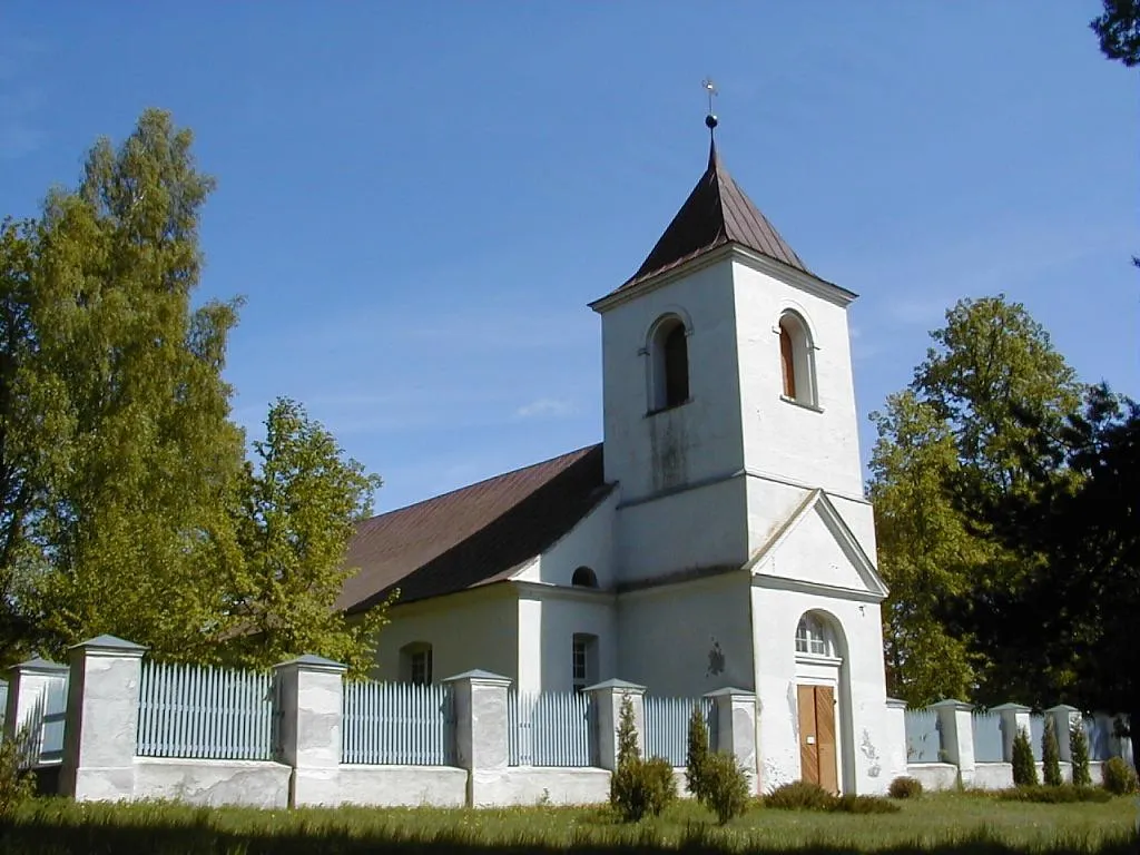 Balgales baznīca. 2000-05-14