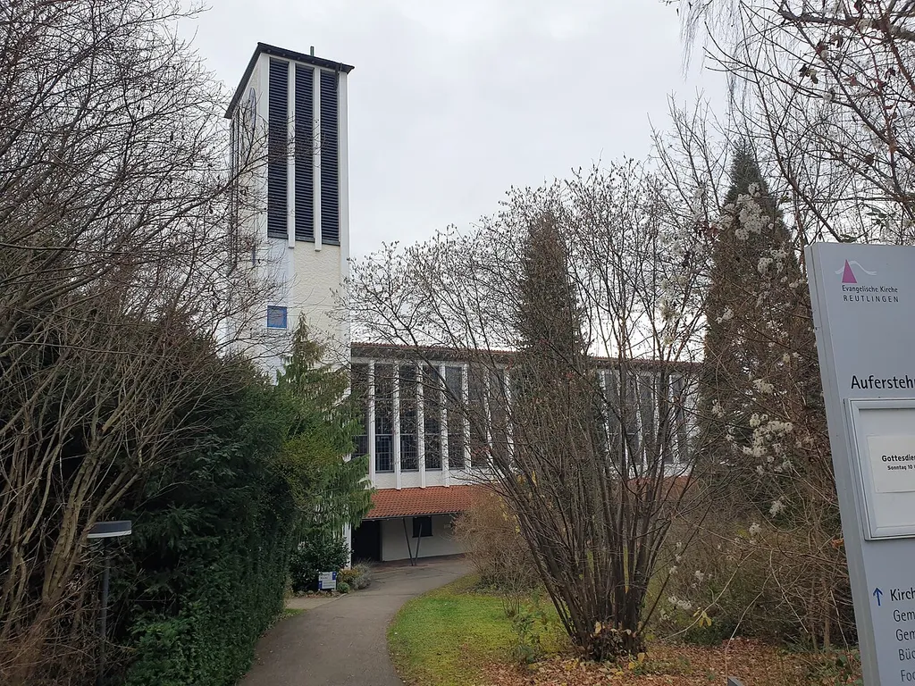 Ansicht der Auferstehungskirche in Reutlingen