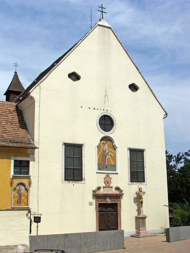Capuchin church in Tata This is a photo of a monument in Hungary. Identifier: 6405