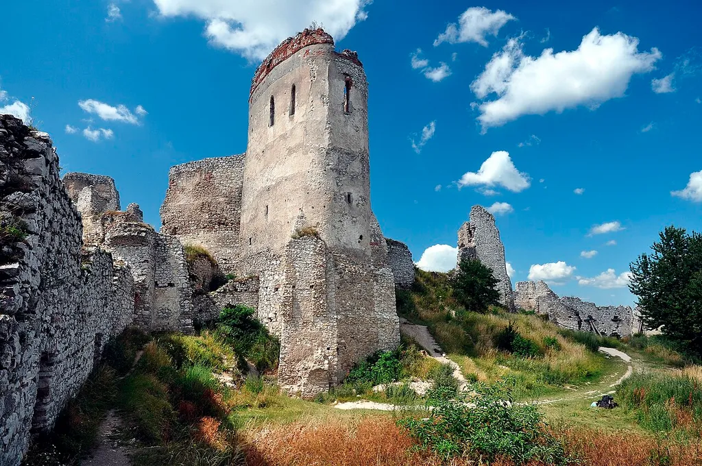 Čachtice, hrad, Slovensko