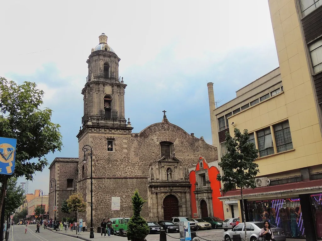 This is a photo of a monument in Mexico, identified by ID