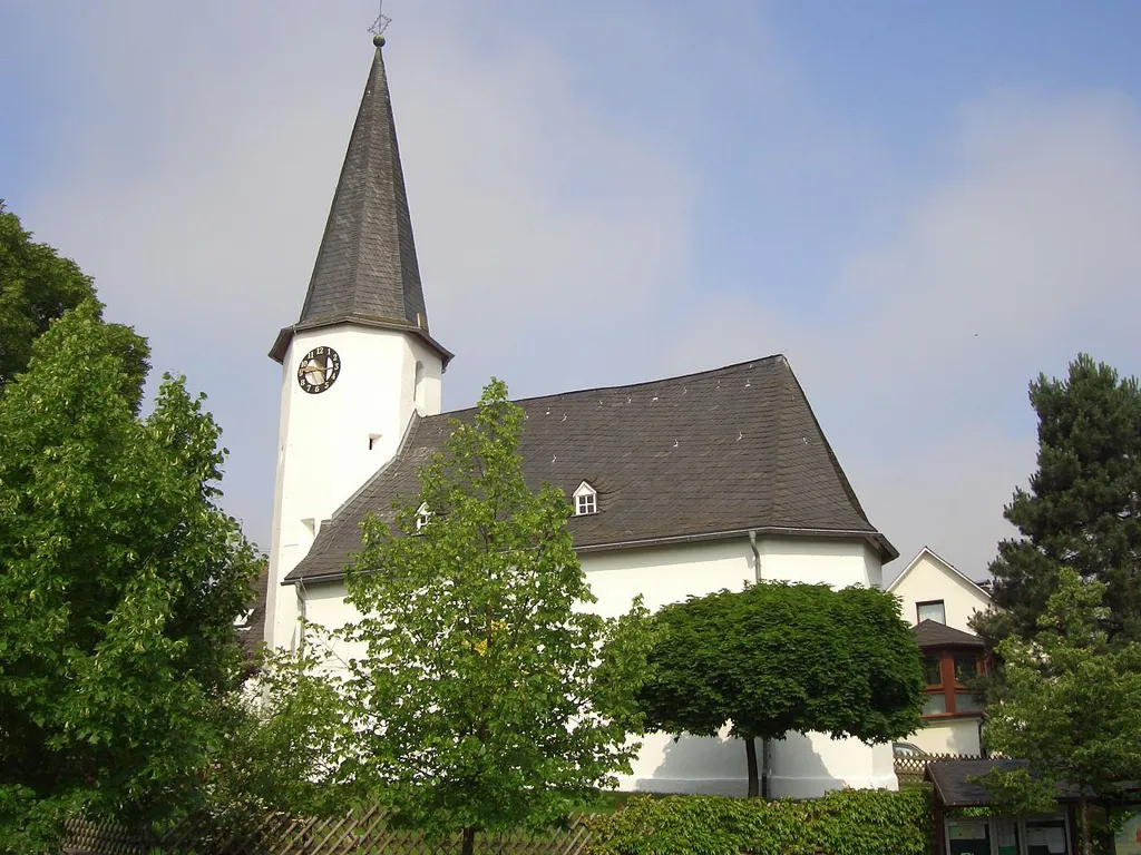 900 Jahre alte Wehrkirche in Würgendorf