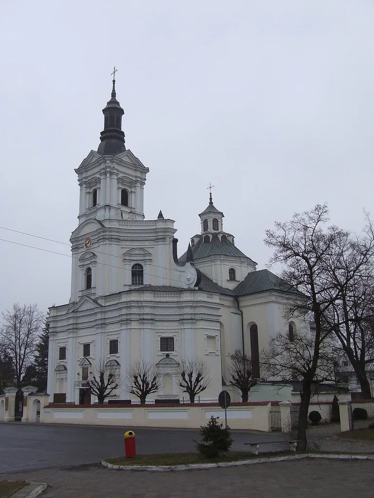 Kodeń, kościół pw. św. Anny z lat 1620-36, sanktuarium Matki Boskiej Kodeńskiej