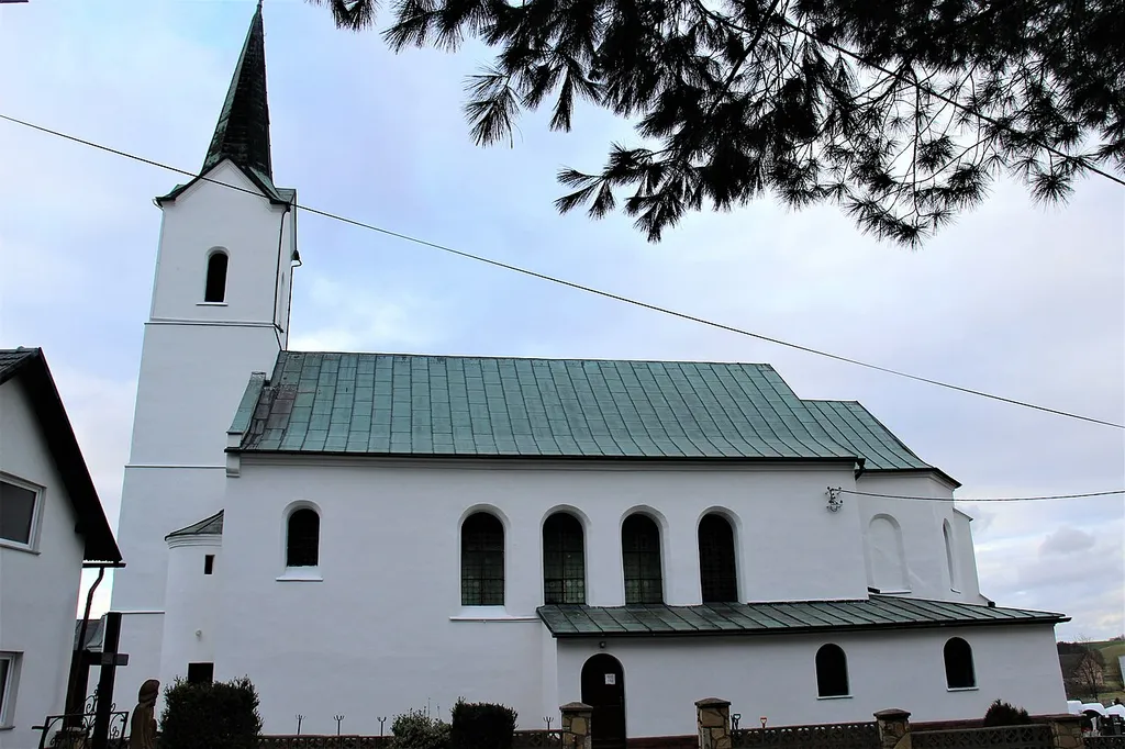 Kościół Niepokalanego Poczęcia Najświętszej Maryi Panny w Olbrachcicach w pow. prudnickim.