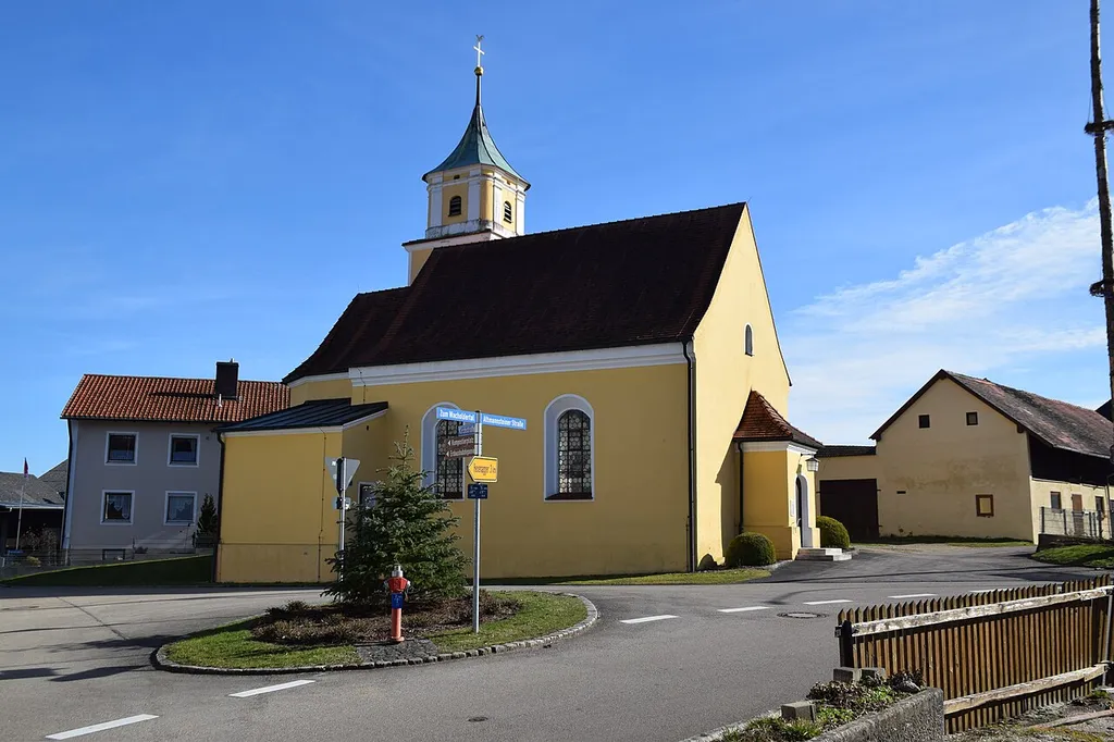Saalbau mit Steildach